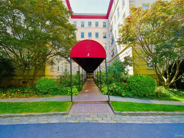 4 Park Lane #4B, Mount Vernon, NY 10552
