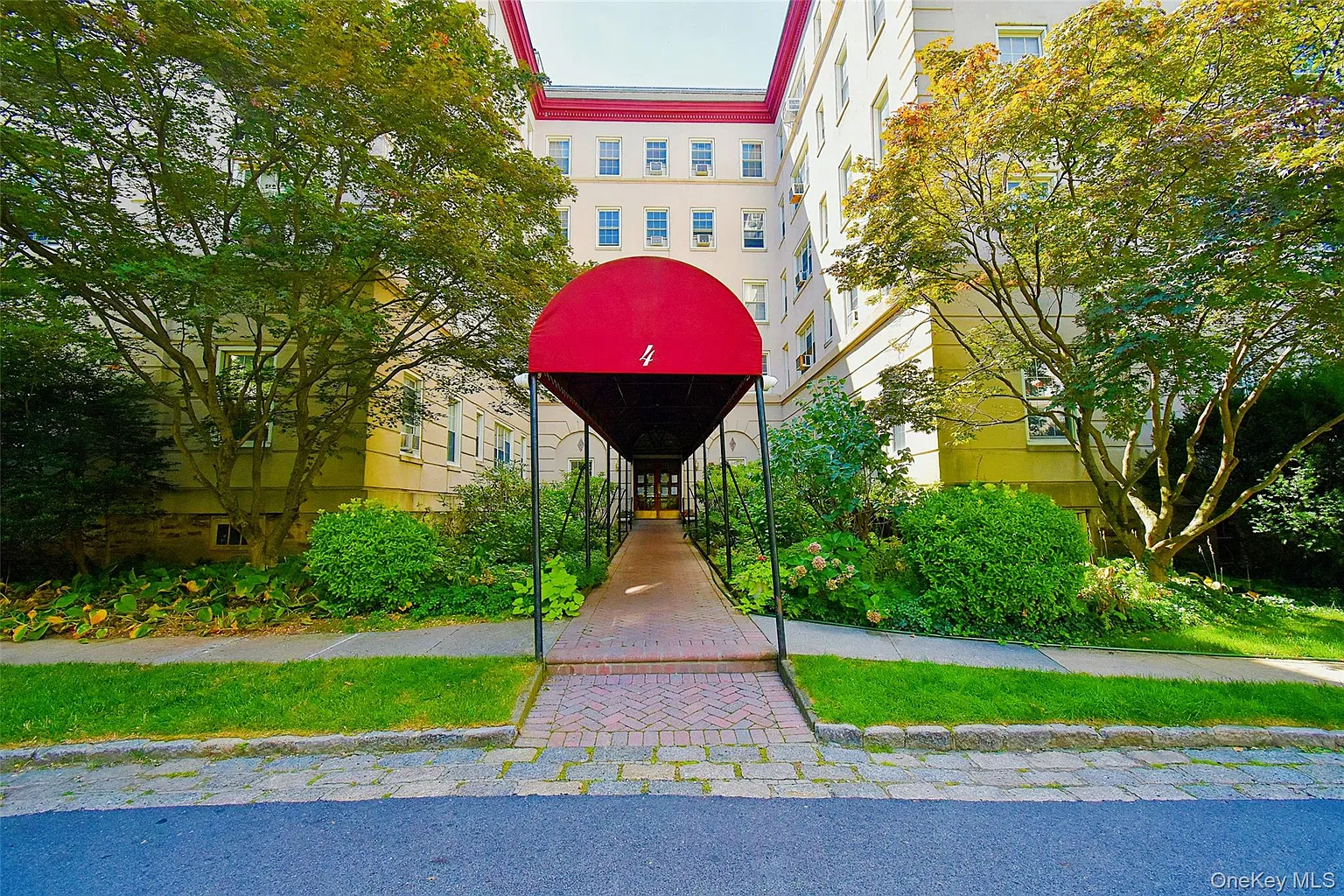 4 Park Lane #4B photo 1
