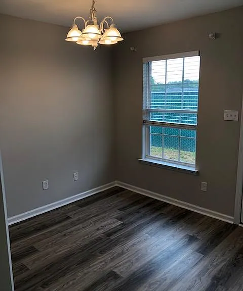 323 Greendale Pl — Photo 4