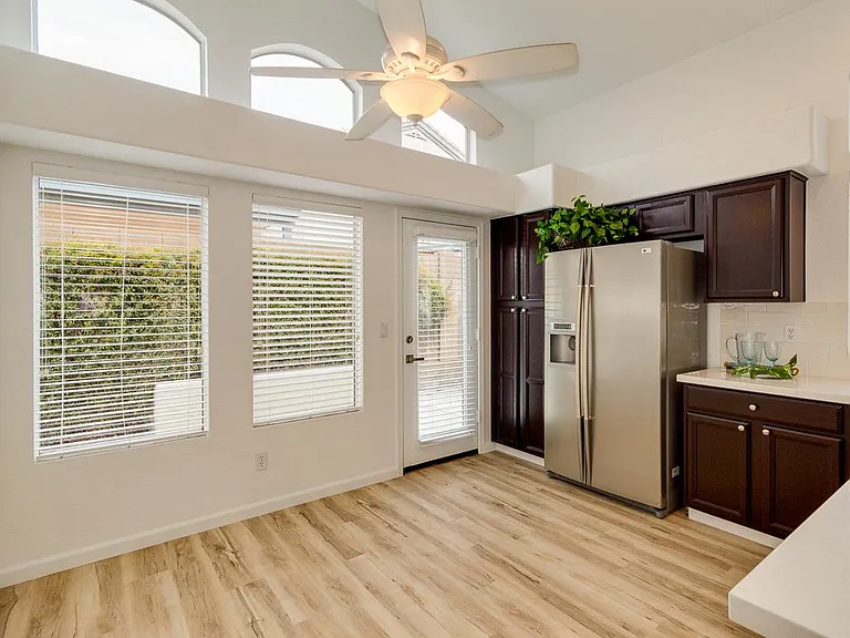 3412 E Renee Dr — Photo 13
