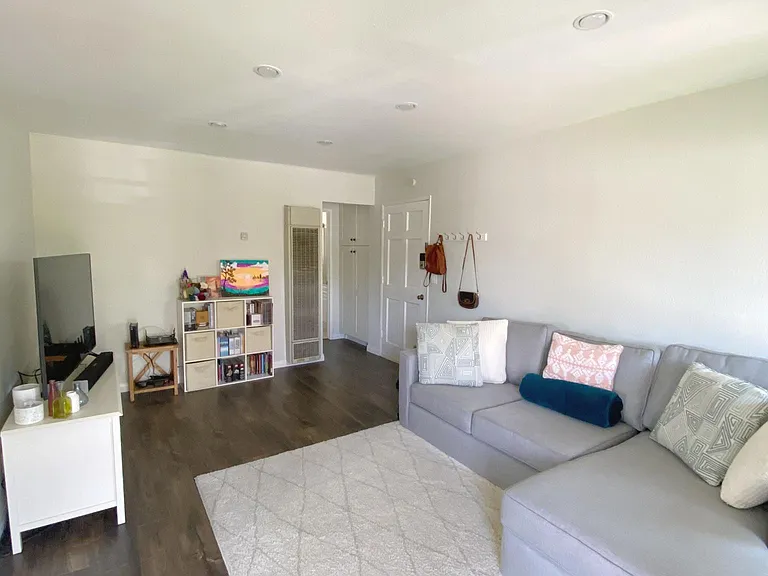 660 S Glassell St #94 — Photo 5