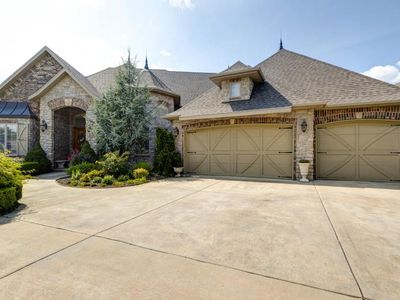 825 N Thornapple Ln, Springfield, MO, 65802
