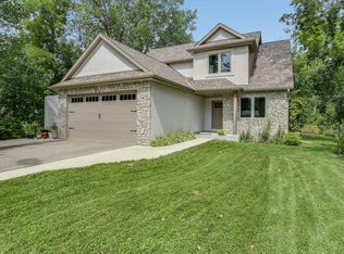 12362 W Larkspur Rd, Franklin, WI 53132