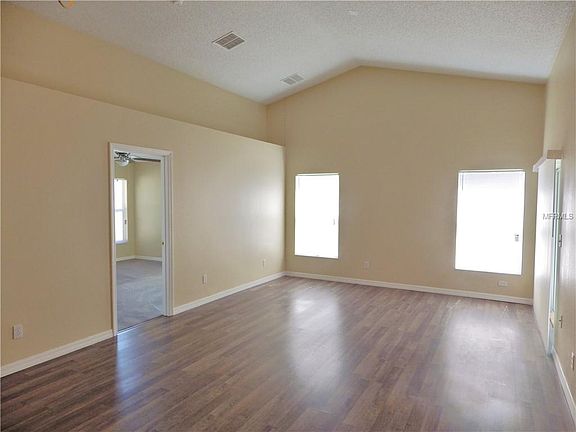 4th image of 458 Lake Charles Dr