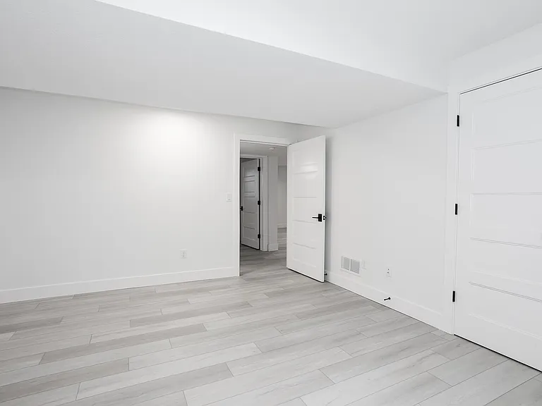 1527 Duncannon Dr — Photo 30