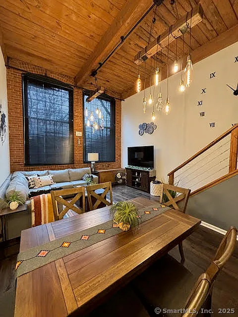 1 bed, 1.5 bath, 725 sqft, $2,700 — Photo 1