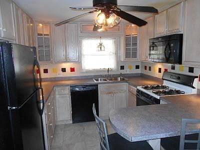 3rd image of 3011 Evanston Ave