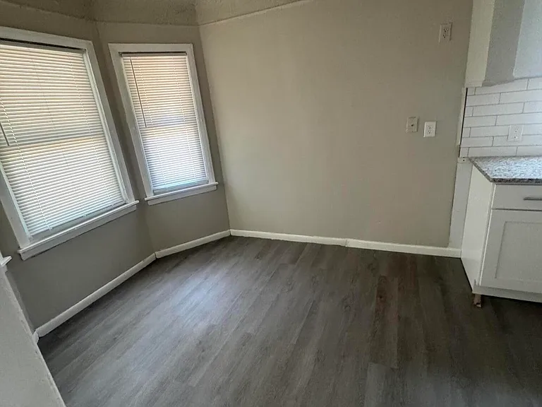 14603 Washburn St — Photo 3