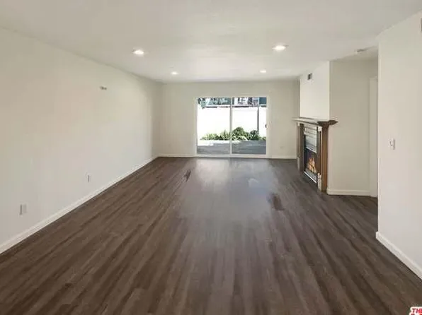 810 Baker St #1, Costa Mesa, CA 92626