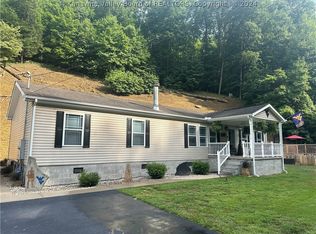 1145 Cameo Rd, Morrisvale, WV 25565