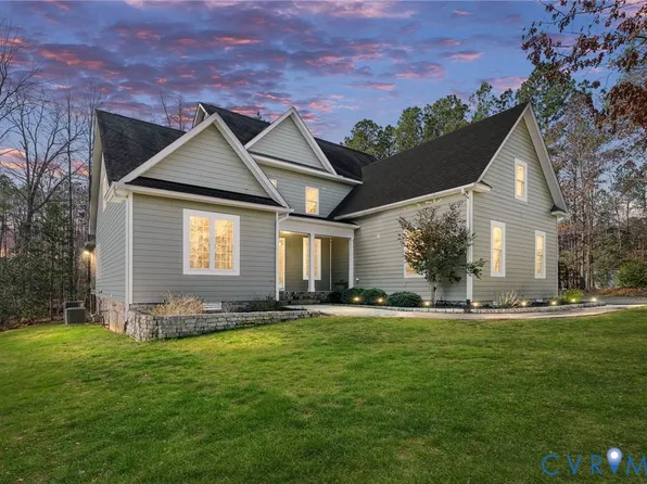 8825 First Branch Ln, Chesterfield, VA 23838