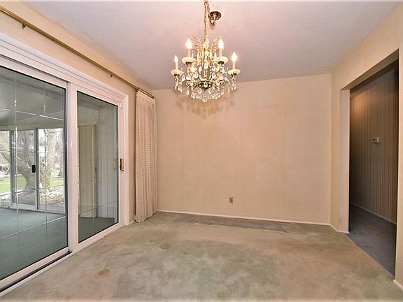 5th image of 738 Butternut Dr