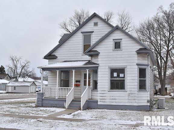 3rd image of 217 Clinton St