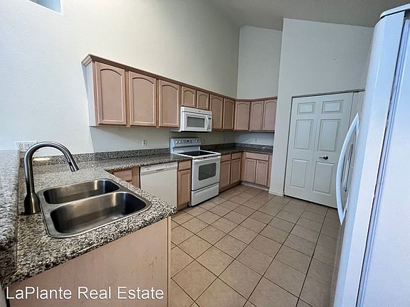 5th image of 10850 Fox Cove Dr
