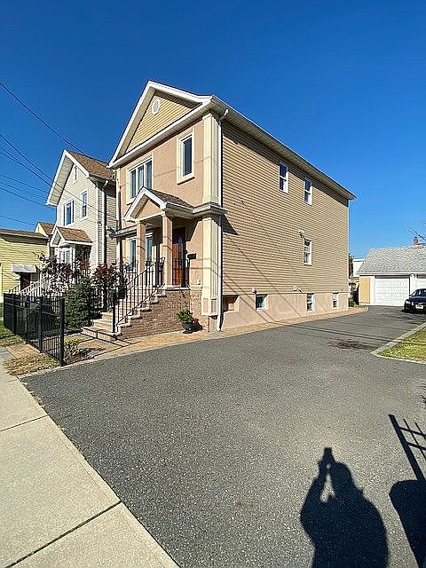2nd image of 71 Koster St