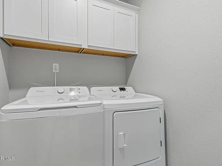 13977 Margaret Ponce Ave — Photo 15