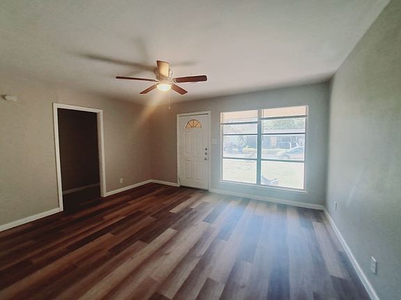 4th image of 219 River Oaks Dr