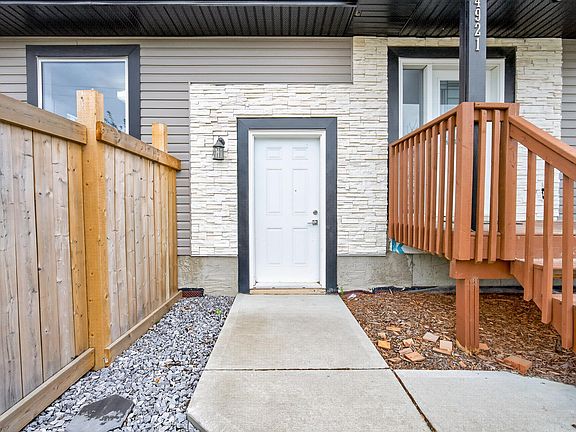 4th image of 14921 90th Ave NW