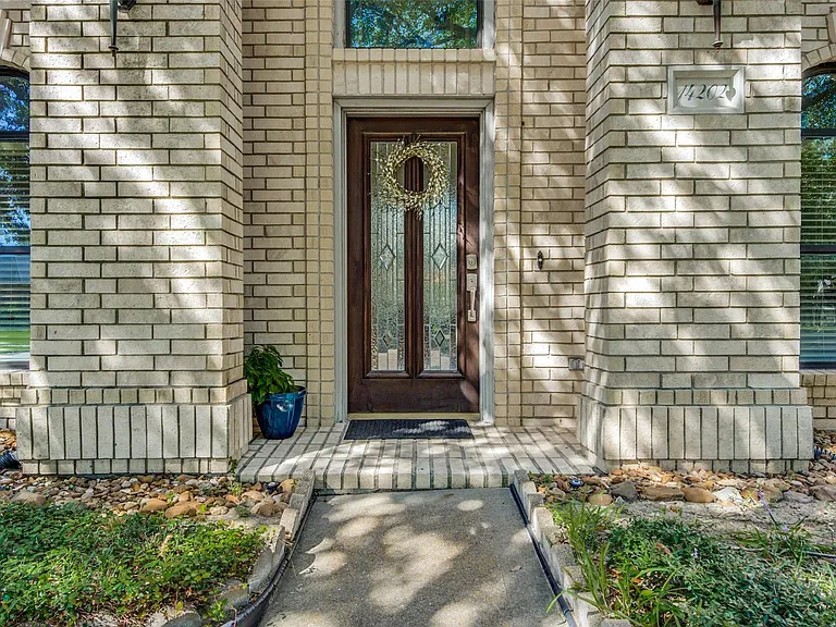 14202 Scarborough Fair St — Photo 3