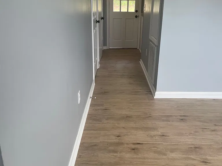 2192 Hillcrest Dr — Photo 3
