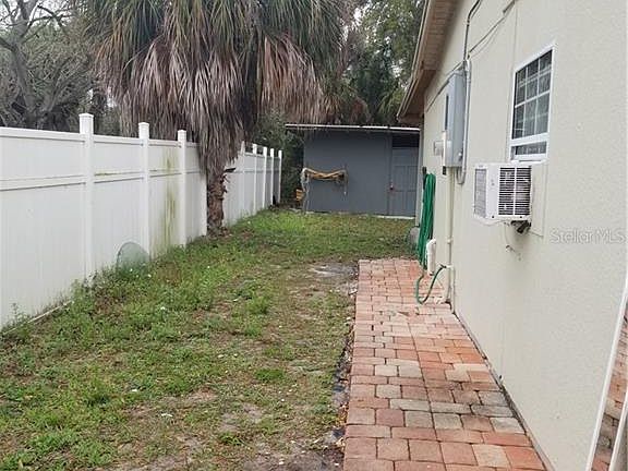 3rd image of 6545 La Mesa Cir