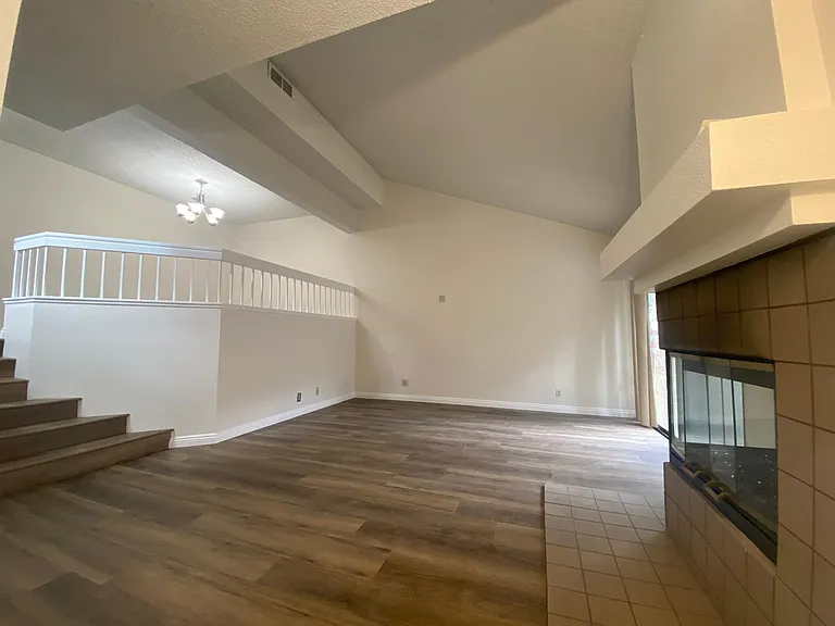 17 Rock Cliff Pl — Photo 8