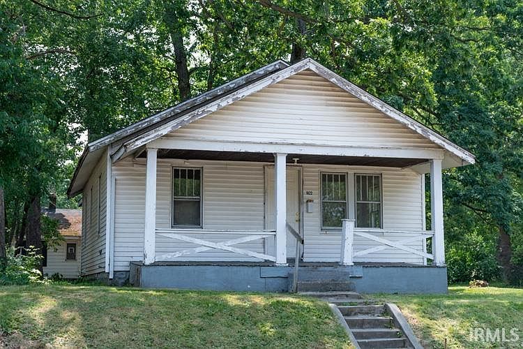 1st image of 1822 Elwood Ave