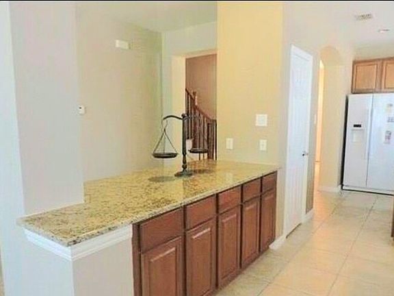 5th image of 2902 Cedar Wood Dr