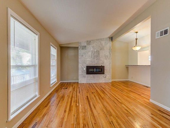 4th image of 9685 Huron Dr