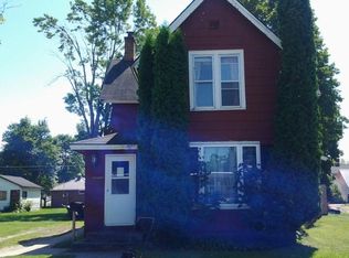 211 W Harrie St, Newberry, MI 49868