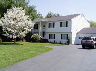 7507 Cedar Knolls Dr, Warrenton, VA 20187