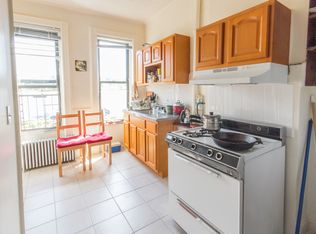 226 Moffat St APT 3R, Brooklyn, NY 11207