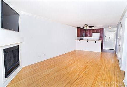 4th image of 5500 Owensmouth Ave APT 119