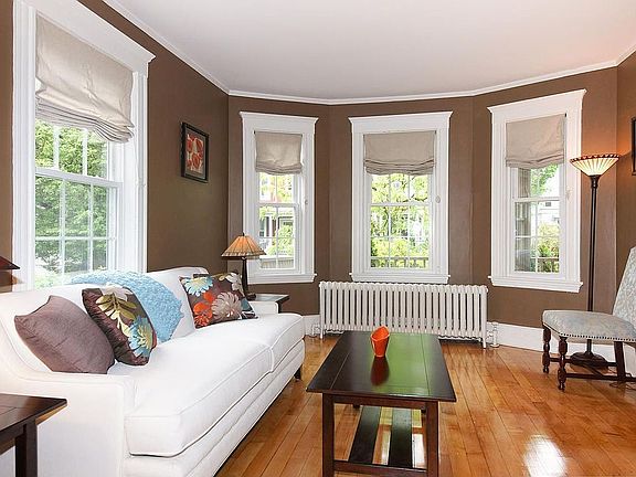 3rd image of 109 Aldrich St