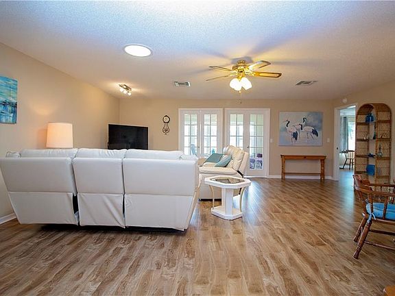 4th image of 2605 Lancaster Dr