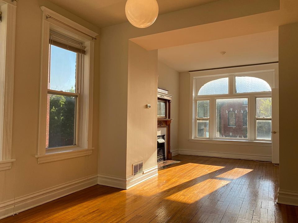 1st image of 1269 N Wolcott Ave Front 2