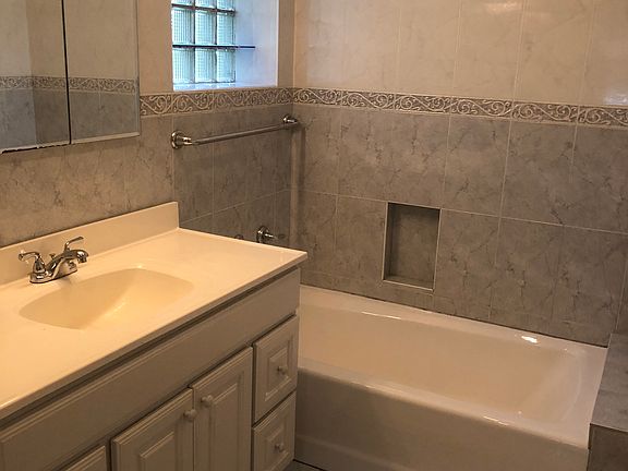 5th image of 8133 190th St