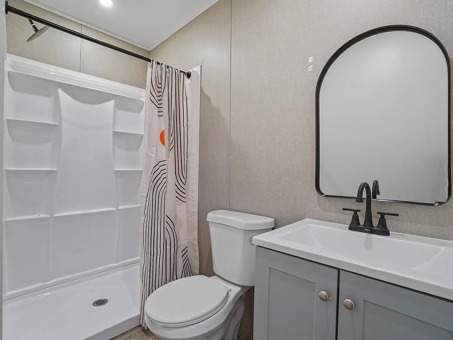 4 bed, 3.0 bath, 1944 sqft, $1,135 — Photo 4
