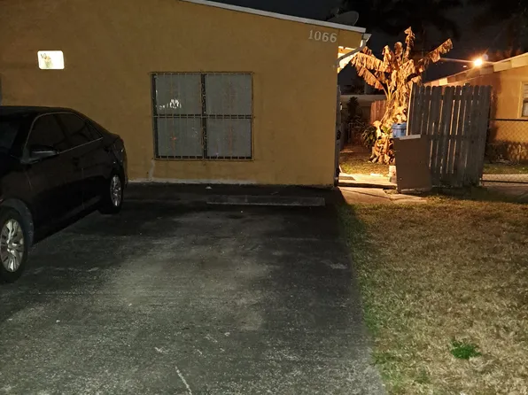 1066 W 7th St #A, West Palm Beach, FL 33404