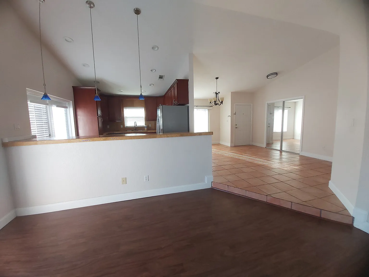 3 bed, 1445 sqft, $2,250 — Photo 3