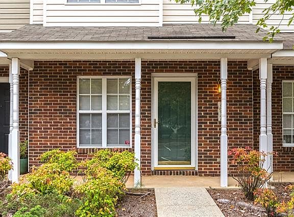 2nd image of 7637 Petrea Ln