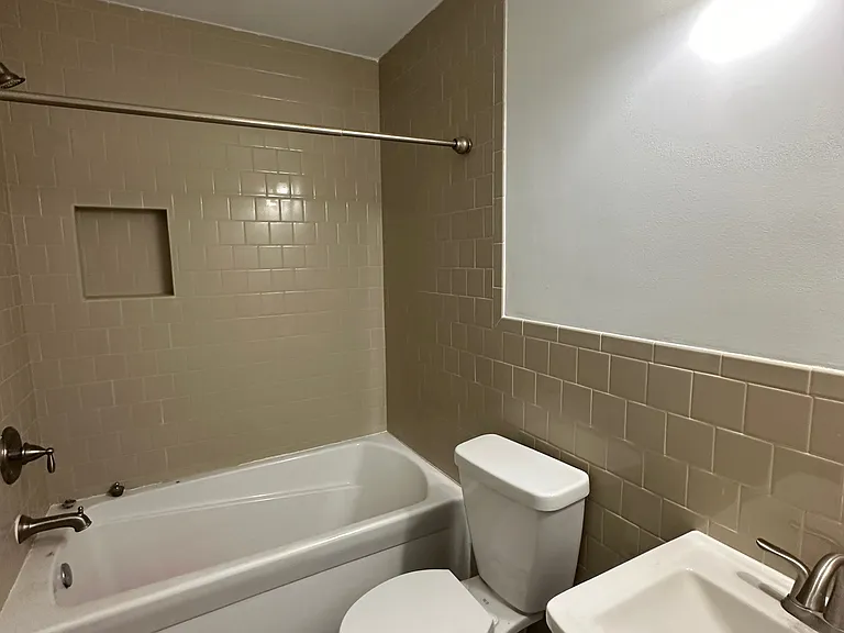 118 Cambridge Dr — Photo 7