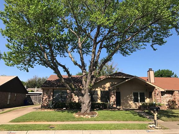 4th image of 2925 Gray Oak Dr