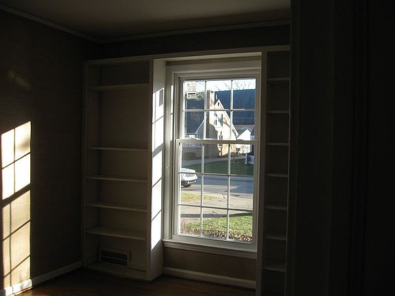 4th image of 1660 Ford Ct