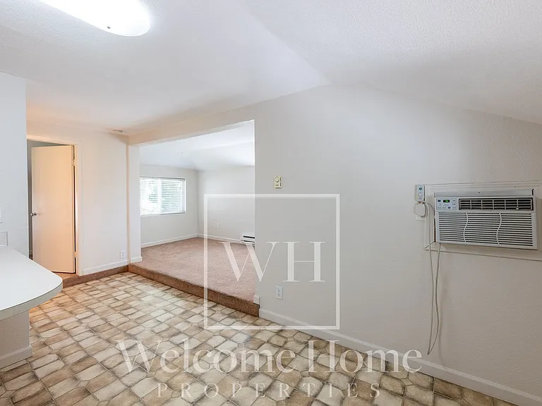 115 SE 3rd St — Photo 5