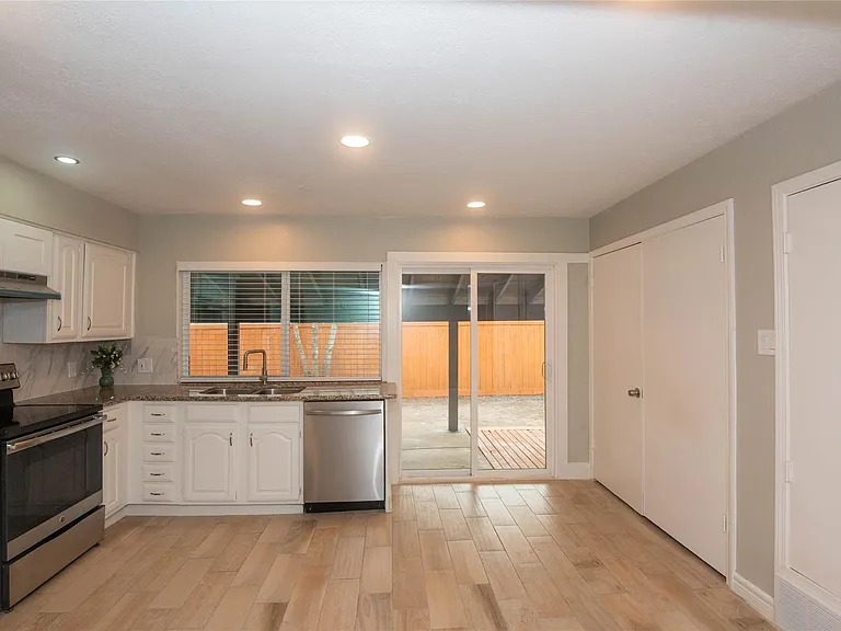 7206 La Granada Dr — Photo 13