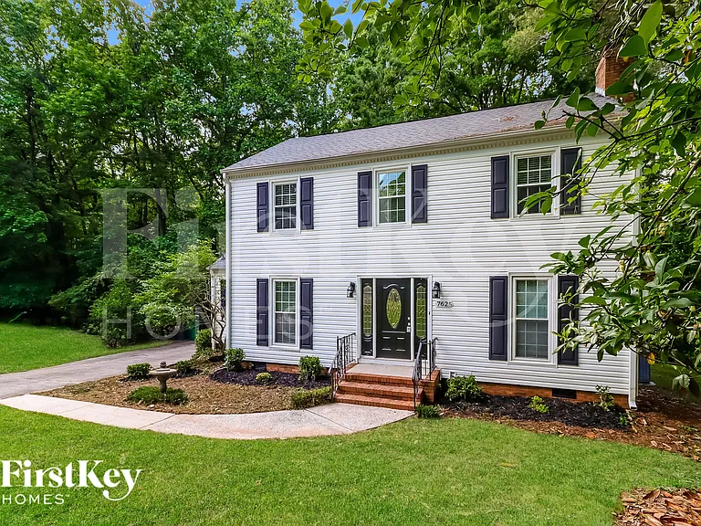 7625 Summerwood Ln — Photo 3