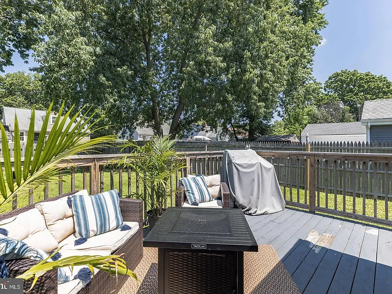 215 W Gloucester Pike — Photo 30