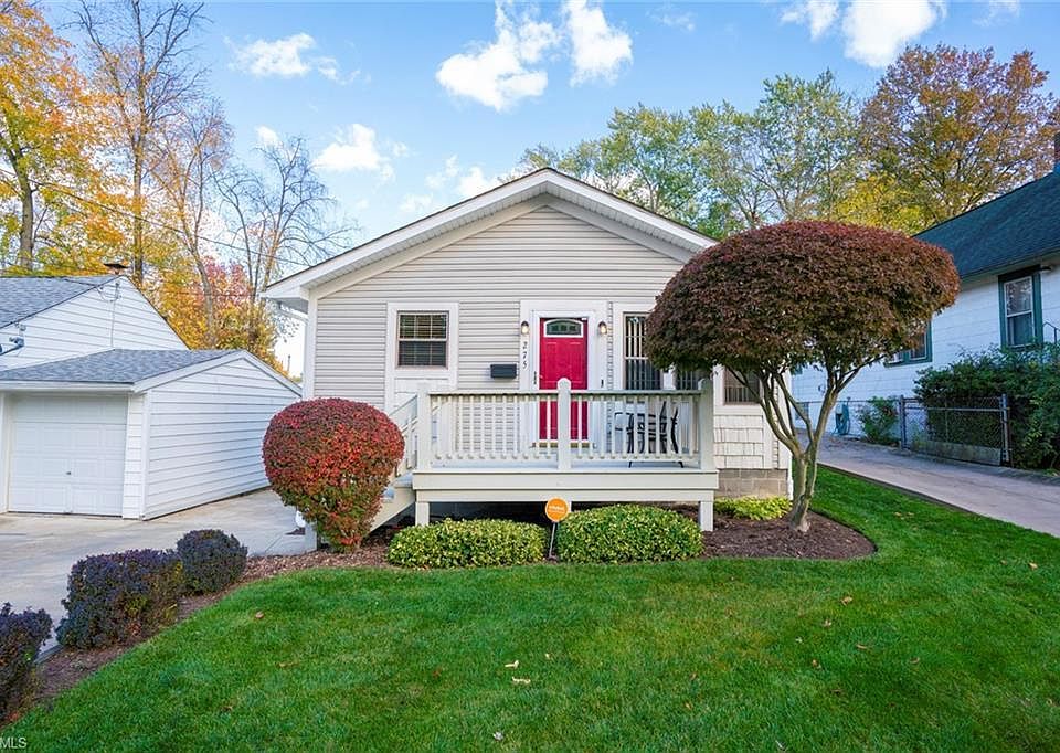 1st image of 275 Pauline Ave
