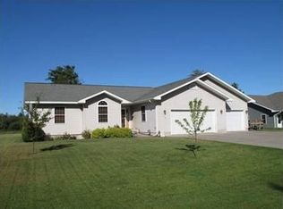 7123 John Ave, Superior, WI 54880